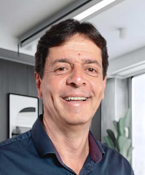Retrato oficial do prefeito do Município de Ibirité, publicado na página de gestores do portal.